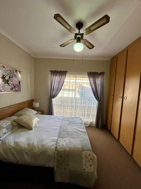 2 Bedroom Property for Sale in Kannoniers Park North West